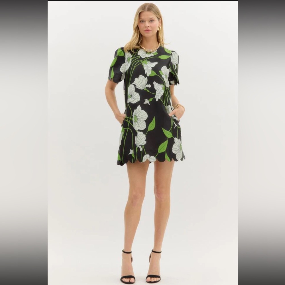 Chic Floral Mini Dress in Black and Green